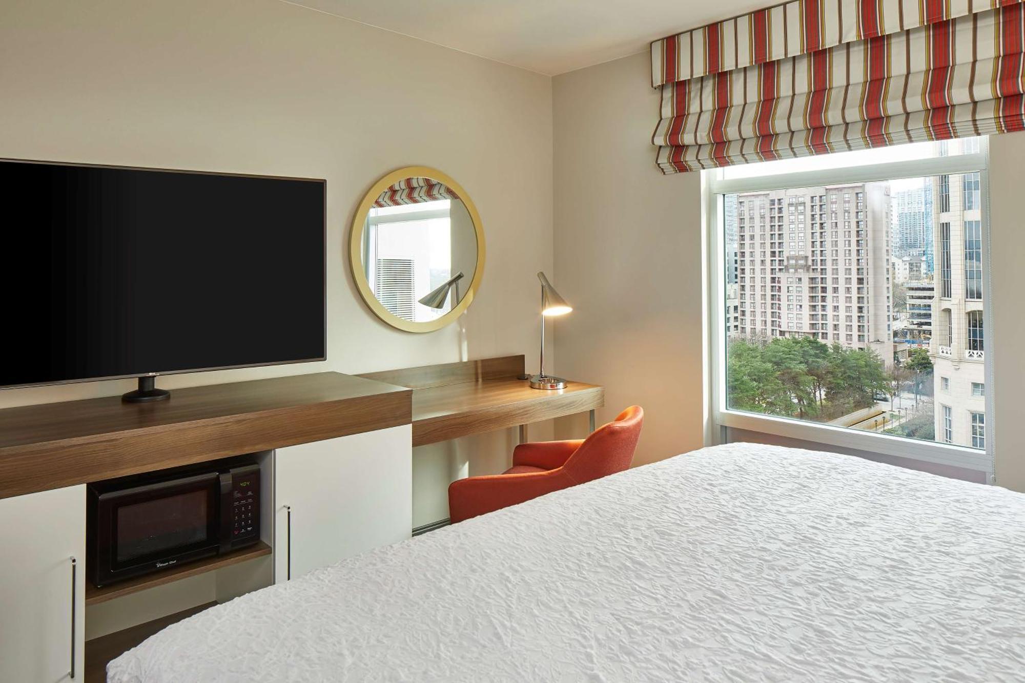 Hampton Inn & Suites Atlanta-Midtown, Ga Exterior photo